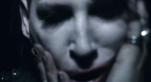 Marilyn Manson acaricia vírgenes en el vídeo de 'No Reflection'