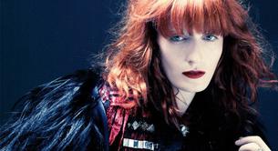 Florence Welch improvisa como DJ en la MET Gala