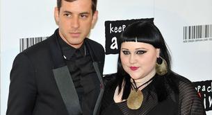 Mark Ronson dejó de producir a Gossip por la muerte de Amy Winehouse