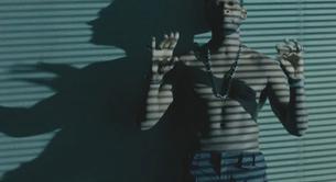 Usher enseña cuerpo en el vídeo de 'Lemme See'