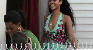 Rihanna le cuenta a Oprah que aún está enamorada de Chris Brown