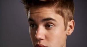 Justin Bieber sorprende a unas fans mientras prueban un videojuego