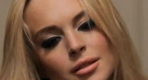 Lindsay Lohan sale en el vídeo de 'Blue' de R.E.M.