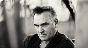 Morrissey asegura que "si hubiera más homosexuales, no habría guerras"