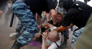 Fotos de las agresiones homofóbicas en Rusia, un país antigay