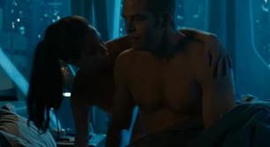 Chris Pine presume de paquete en 'Star Trek Into Darkness'