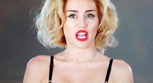 Miley Cyrus actúa en 'Saturday Night Live'