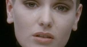 Miley Cyrus recibe una carta llena de consejos de Sinéad O'Connor hablando de prostitución musical