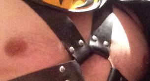 Fotos de James Franco en facebook con una máscara de batman cubierta de semen