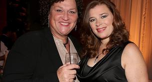 Dot-Marie Jones de 'Glee' se casa con su novia