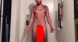 "Cock in a sock": hombres con un calcetín en el pene contra el cáncer