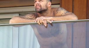 Pillan a Ricky Martin en calzoncillos en su hotel