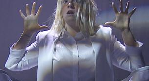 Sia y Lena Dunham interpretan juntas 'Chandelier'