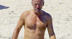 Bruce Springsteen, cuerpazo en la playa a los 64 años