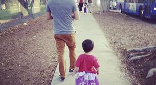 El padre del niño de 2 años que quiere llevar vestidos