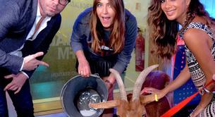 Nicole Scherzinger ordeña una cabra para promocionar 'Your Love'