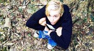Miley Cyrus comparte una foto cagando en el bosque