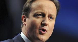 El primer ministro David Cameron considera "adorable" ver a dos hombres besándose