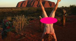 Las fotos de un hombre desnudo por el mundo