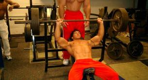 GYM GAY: Ventajas de tu entrenador personal