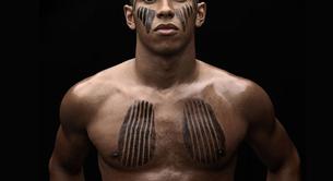 El piloto Lewis Hamilton lucha contra la homofobia