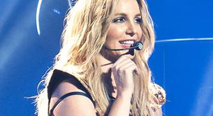 Britney Spears simula una masturbación en directo