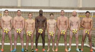 Futbolistas desnudos del West Ham para concienciar sobre el cáncer de próstata