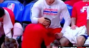 Un jugador de la NBA simula sexo gay con un miembro del staff