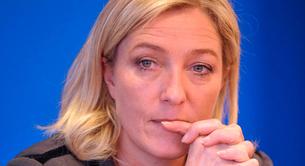 Penes disfrazados de la homófoba Marine Le Pen