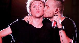 Beso gay en One Direction tras el abandono de Zayn
