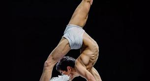 David Pereira desnudo: el increíble bailarín y contorsionista español