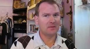 Un actor porno gay asegura que el diablo sale de tu ano