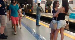 La polémica imagen viral de dos mujeres abrazándose en Brasil no es lo que parece