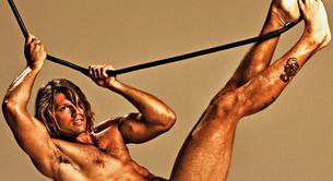 El modelo Alex Geerman desnudo, nuestro tarzán favorito y su banana