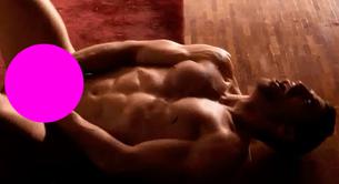 El pene de Miguel Ángel Silvestre desnudo y su personaje gay revolucionan 'Sense8'