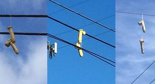 La ciudad de Portland despierta con decenas de dildos colgando