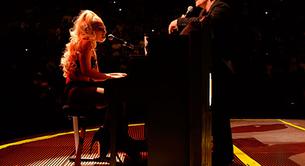 Lady Gaga canta con U2 'Ordinary Love' en Nueva York