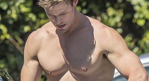 Chris Hemsworth vuelve a salir sin camiseta luciendo pectorales