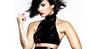 Demi Lovato sigue presumiendo de delgadez en la portada de 'Confident'