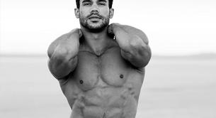 El coreógrafo Willie Gómez desnudo en su calendario 2016