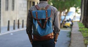 Una tendencia olvidada: las mochilas para hombre