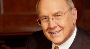 Un homófobo confunde la bisexualidad con las orgías