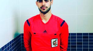 El árbitro gay que salió del armario abandona por la homofobia