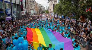 El nuevo alcalde de Londres ondea la bandera LGBT