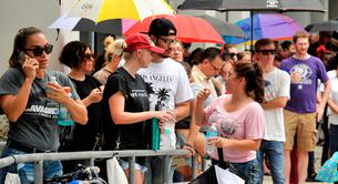El colectivo LGBT no puede donar sangre en Orlando, recibe apoyo del colectivo musulmán