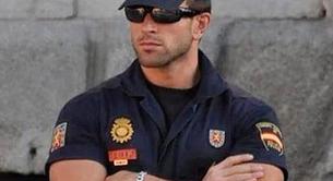 La policía prohíbe a sus agentes llevar uniformes excesivamente ajustados