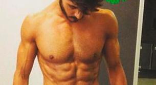 El actor Diego Martínez desnudo muestra su impresionante cambio físico