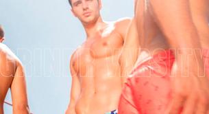 Ropa gay de moda: descubre la línea de moda Grindr