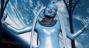 Una drag queen recrea la mítica escena de la Ópera de 'El Quinto Elemento'