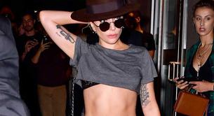 Lady Gaga, desnuda ante sus fans al enseñar la entrepierna por error